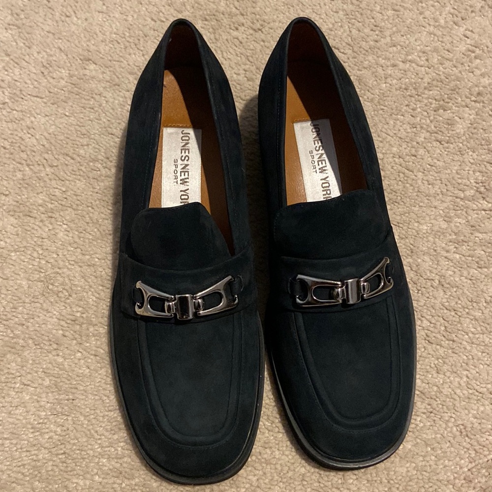 Vintage women’s suede loafers